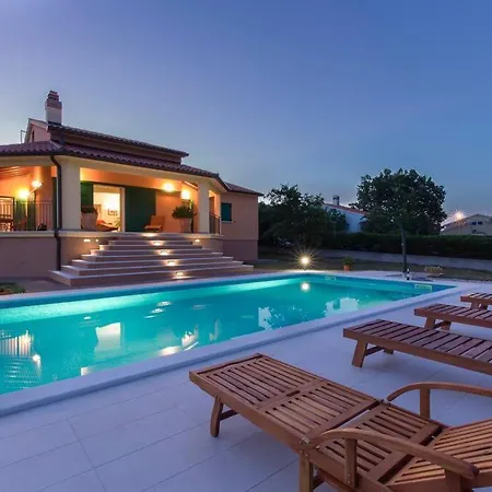 Dani-with Big Pool 50m2 Villa *
