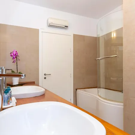 Dani-with Big Pool 50m2 Villa