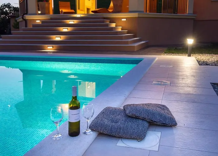 Dani-with Big Pool 50m2 Vila Labin (Istria)