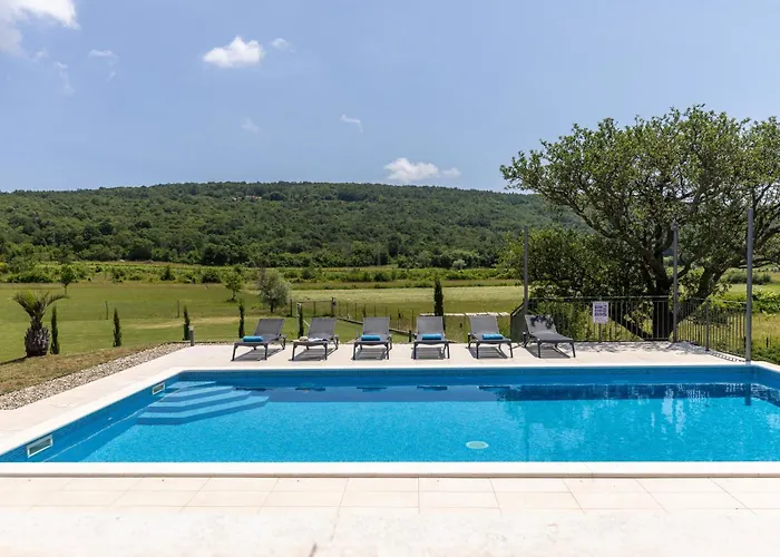 Dani-with Big Pool 50m2 Vila Labin (Istria)