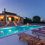 Dani-with Big Pool 50m2 Villa *