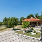 Dani-with Big Pool 50m2 Labin (Istria)