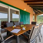Dani-with Big Pool 50m2 * Labin (Istria)