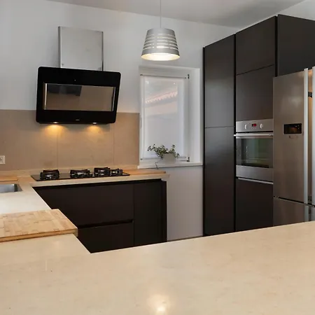 Dani-with Big Pool 50m2 * Labin (Istria)