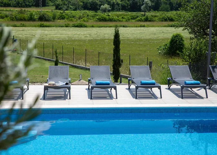 Dani-with Big Pool 50m2 Villa