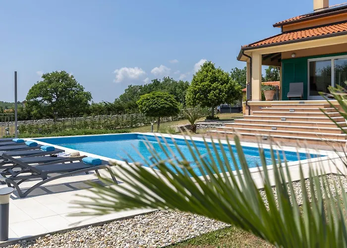 Dani-with Big Pool 50m2 Villa *